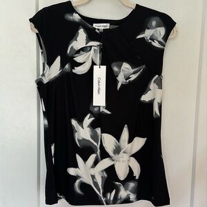 Calvin Klein Women's Black and White Floral Top